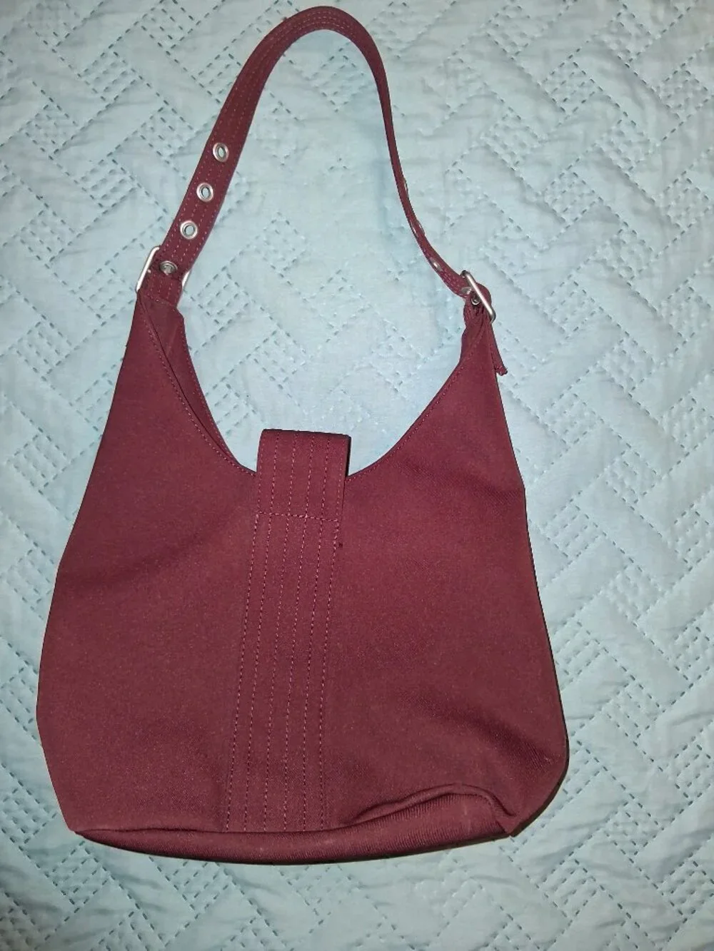 GAP great maroon